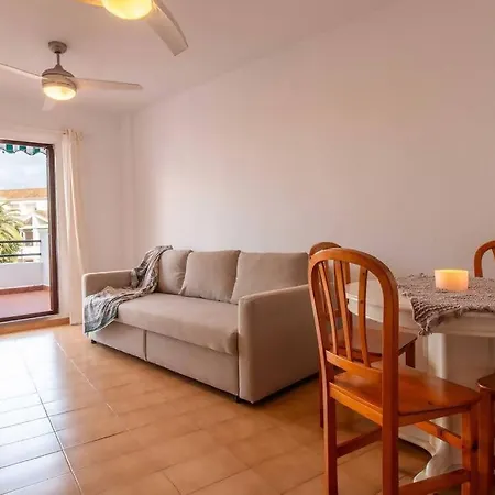 Mare Nostrum Junto A La Marina *