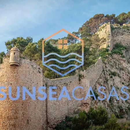 Mare Nostrum Junto A La Marina